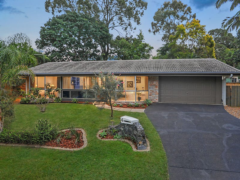 4 Caladenia Court, Everton Hills, QLD 4053
