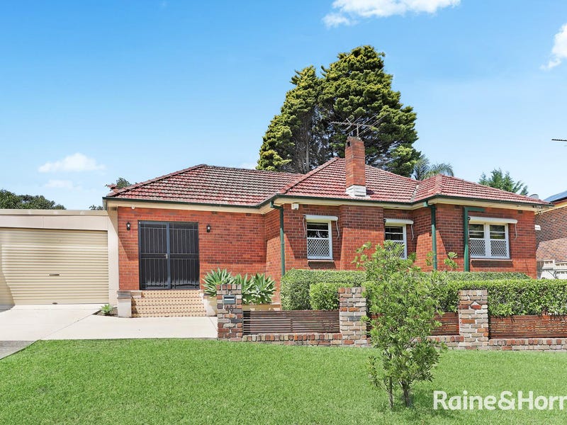 43 New England Drive, Kingsgrove, Nsw 2208 - Realestate.com.au