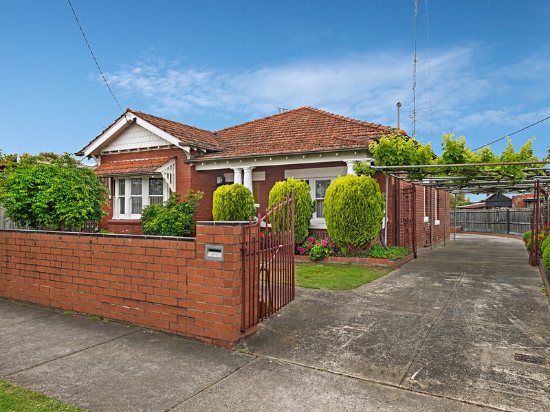 2 Oakhill Avenue, Reservoir, Vic 3073 Property Details