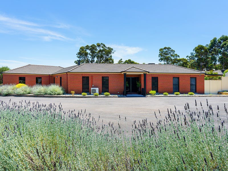 20 Pioneer Drive, Maiden Gully, VIC 3551