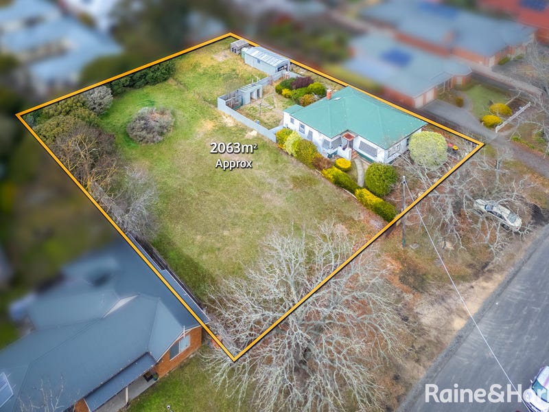 47 Stephen Street, Gisborne, Vic 3437 Townhouse for Sale realestate