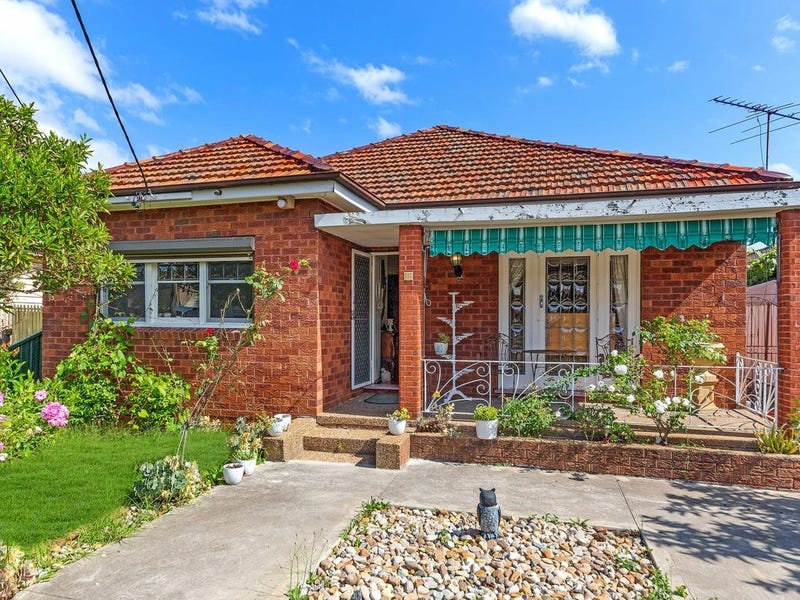 39 David Street, Greenacre, NSW 2190 39 David Street, Greenacre, NSW 2190