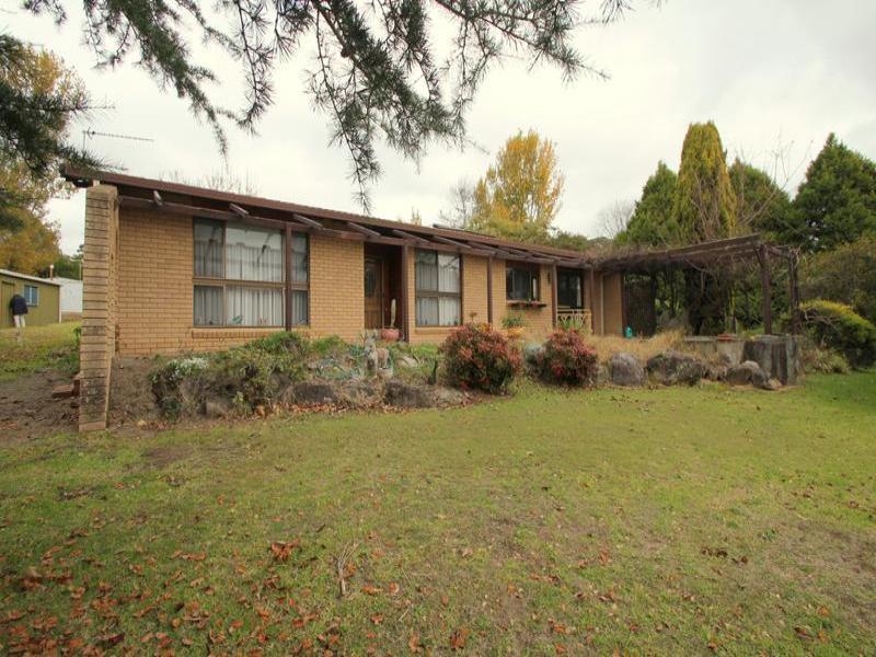 91 Clive Street, Tenterfield, NSW 2372 Property Details