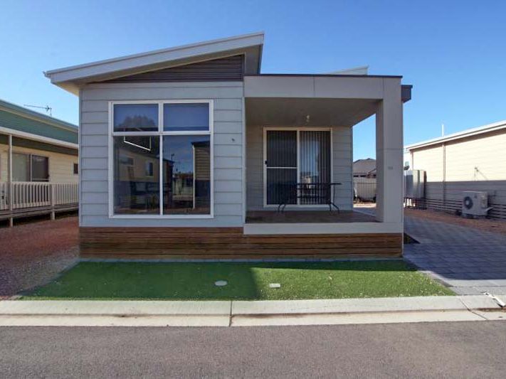 Cabins 32 & 33 North Beach Tourist Park, Wallaroo, SA 5556 Property