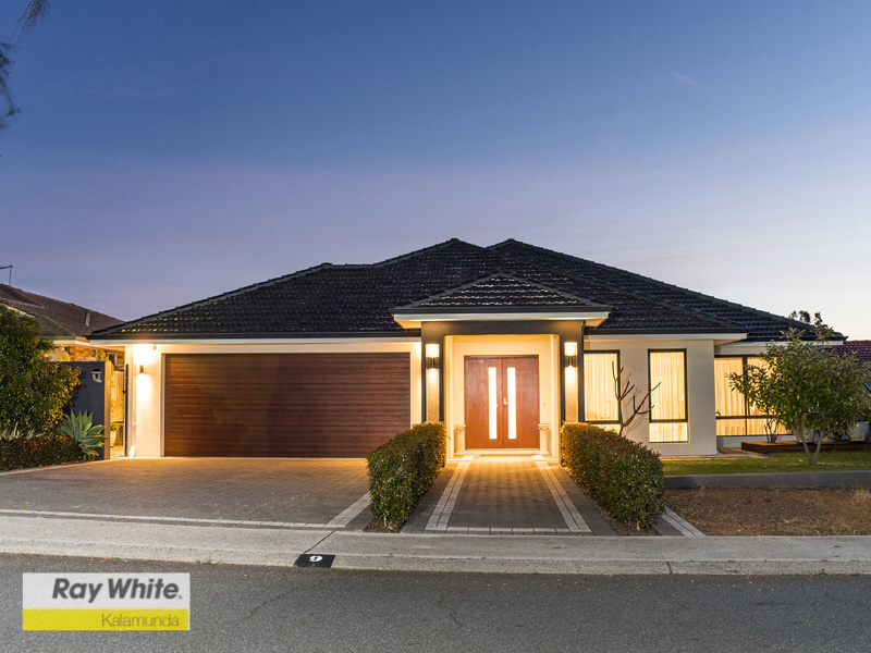 9 Curtis Street, Lesmurdie, WA 6076 Property Details