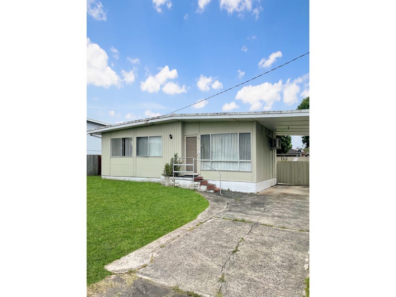 15 Merrendale Avenue, Gorokan, NSW 2263