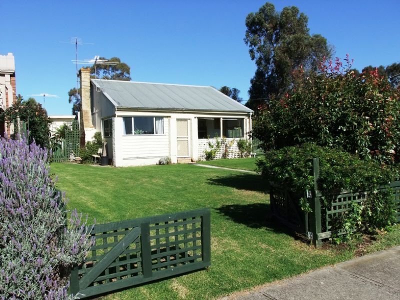 15 CHURCH STREET, Cowes, Vic 3922 Property Details