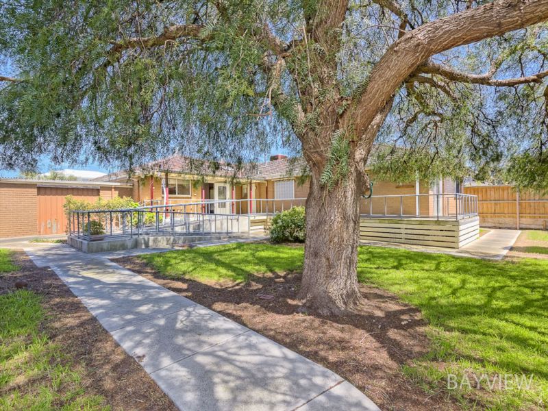 50 Balmoral Drive, Parkdale, VIC 3195