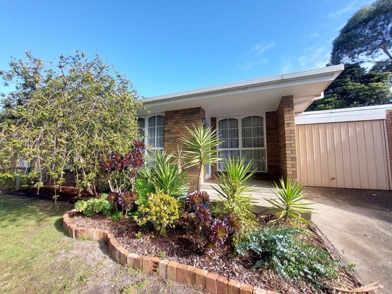 9/12 Cedar Grove, Highton, Vic 3216 Property Details