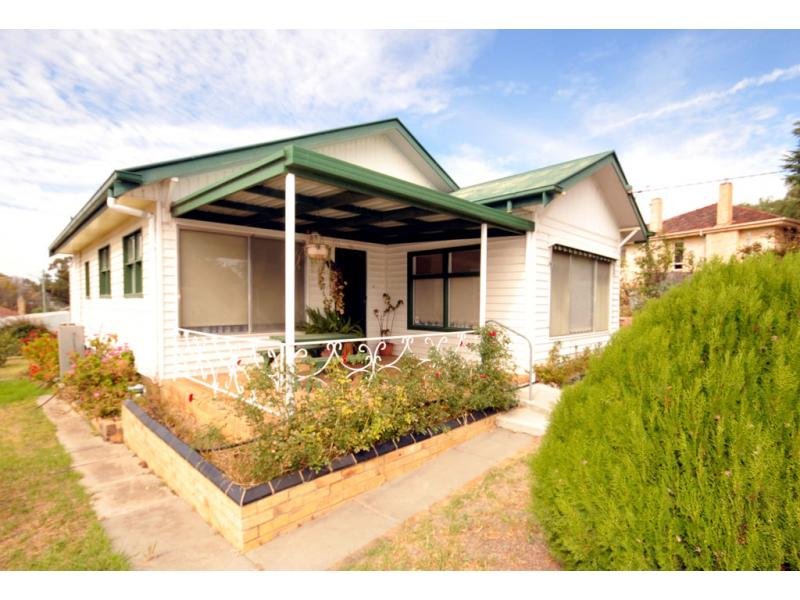 3 Watson Avenue, California Gully, VIC 3556