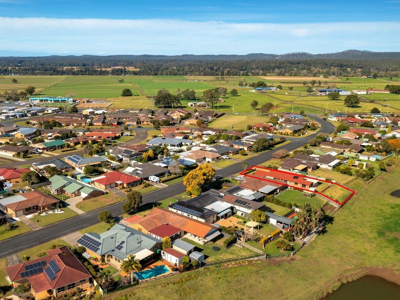 15 Petken Drive, Taree, NSW 2430