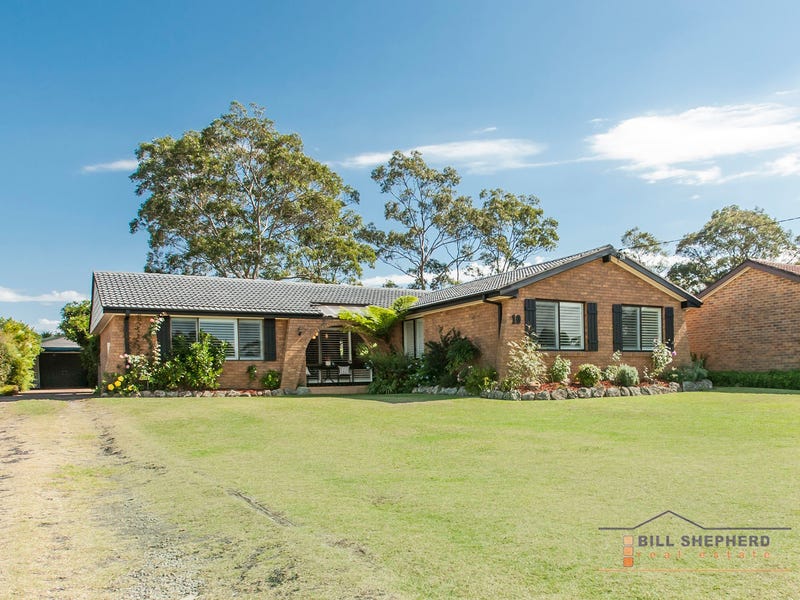 10 Throckmorton Street, Killingworth, NSW 2278 Property Details