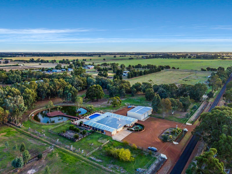 40 Road, Waroona, WA 6215 Property Details