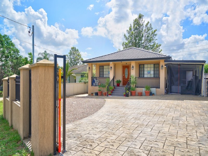 3 Leo Avenue, Lurnea, NSW 2170 Property Details