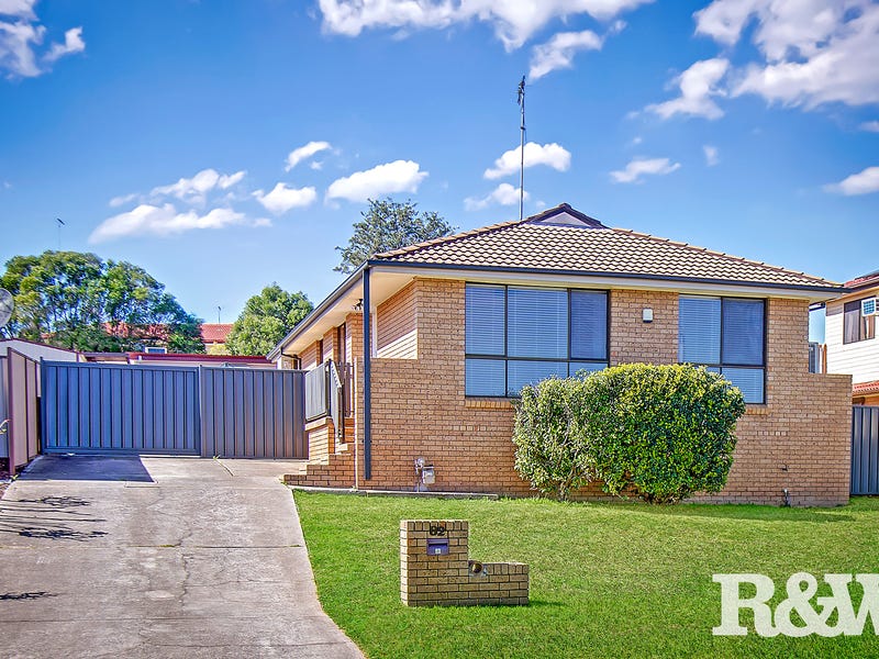 82 Blackwell Avenue St Clair Nsw 2759