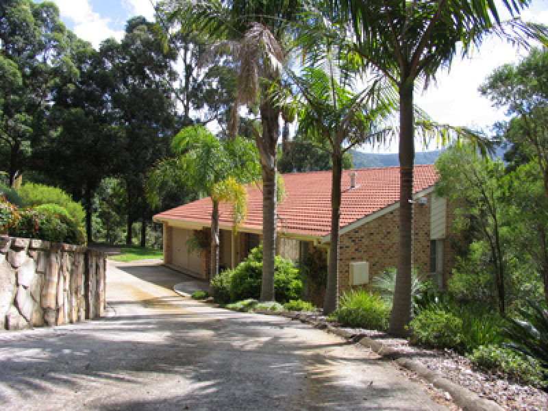 6 William James Drive, Mount Kembla, NSW 2526