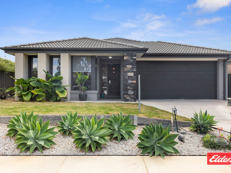 4 Silverwoods Boulevard, Yarrawonga, Vic 3730 Property Details