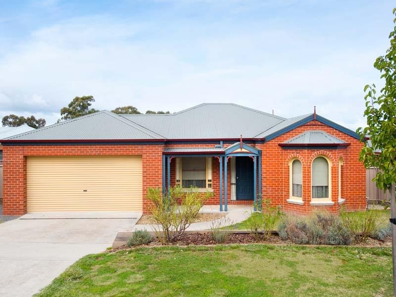 1 Kulindi Court, Castlemaine, Vic 3450 Property Details