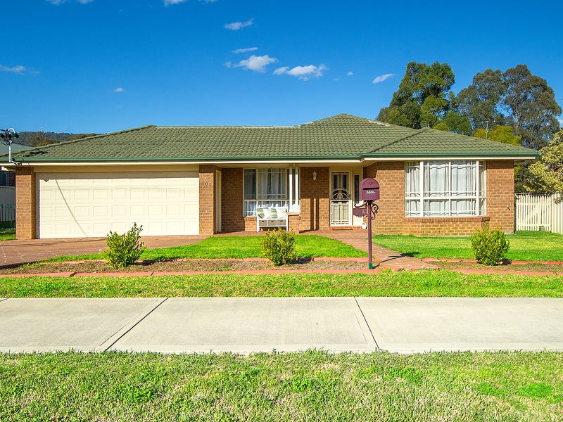 102 Barton Street, Scone, NSW 2337 Property Details