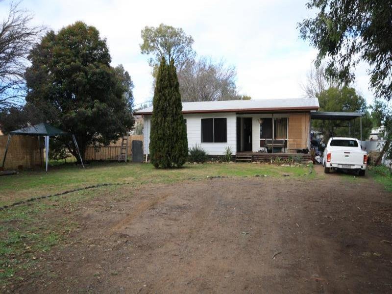 25 Blaxland Street, Merriwa, NSW 2329 Property Details
