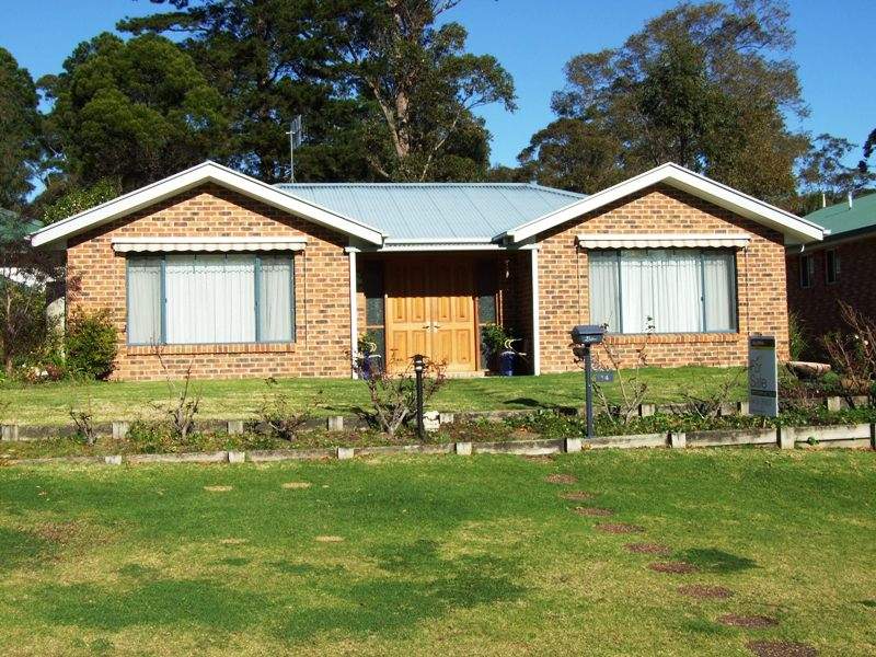 14 Parkland Drive, Kings Point, NSW 2539