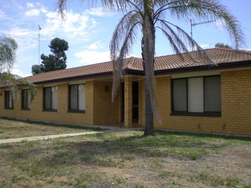 21 Kingfisher Avenue, Coleambally, NSW 2707