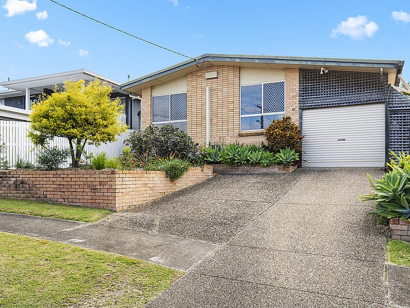 10 Vernon Avenue, Labrador, Qld 4215 Property Details