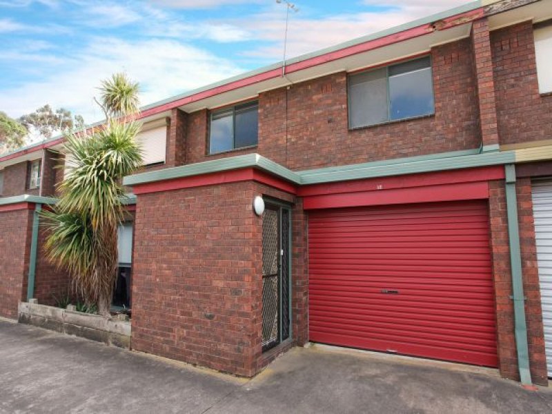 18 17 Claude Street Seaford Vic 3198 Property Details