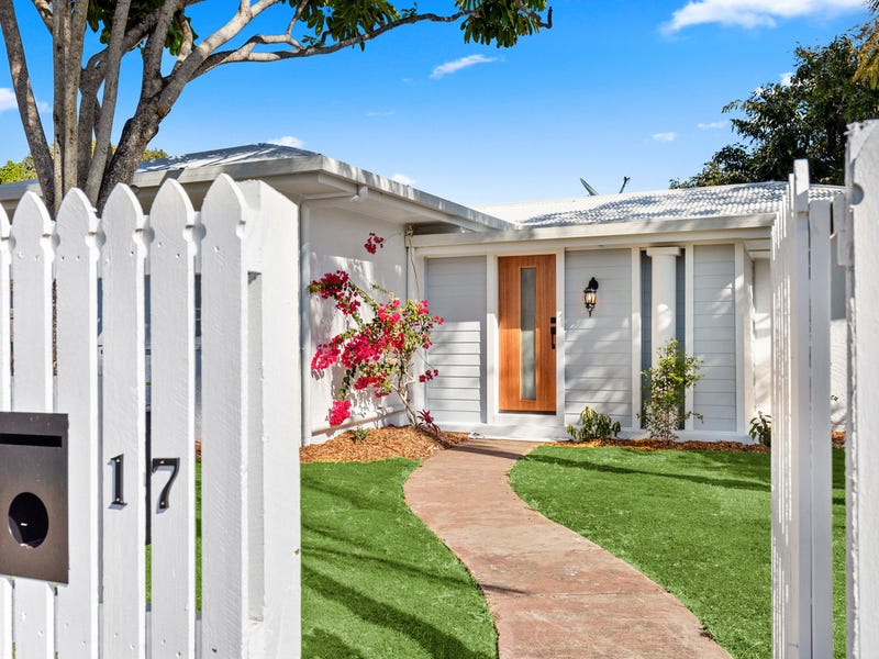 17 Churchill Street, Urangan, QLD 4655