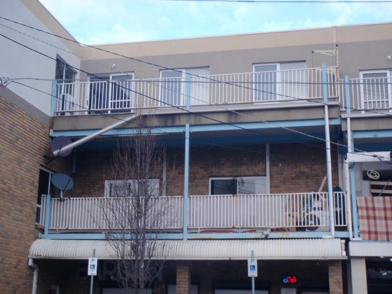 1/214A Furlong Road, St Albans, VIC 3021