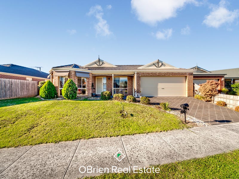 34 Brookland Greens Boulevard, Cranbourne, Vic 3977 Property Details