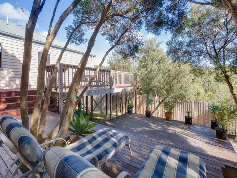 4 Geraldine Street, Rye, VIC 3941