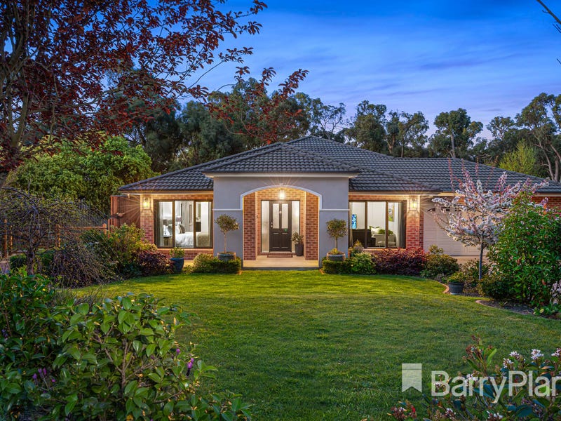 7 White Hills Road, Creswick, VIC 3363
