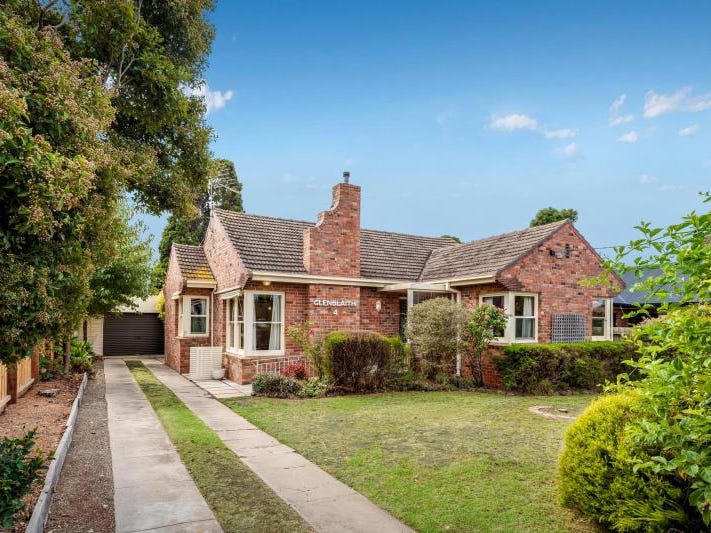 4 Evelyn Street, Manifold Heights, Vic 3218