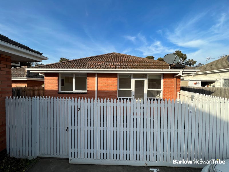 2/10 Peel Street, Newport, VIC 3015