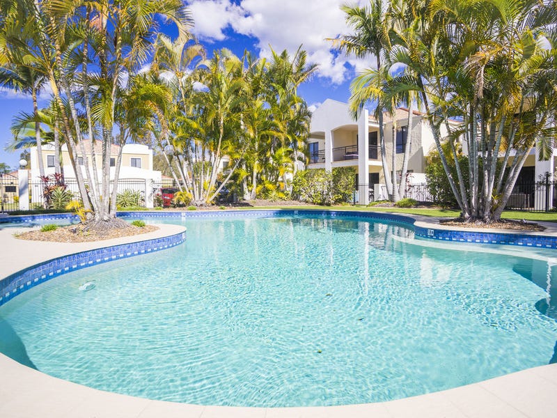 8899 Magnolia Drive E, Hope Island, QLD 4212