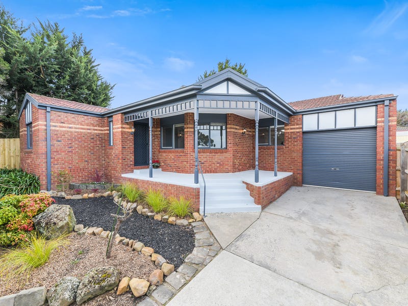 16 Kingsmere Drive, Berwick, VIC 3806