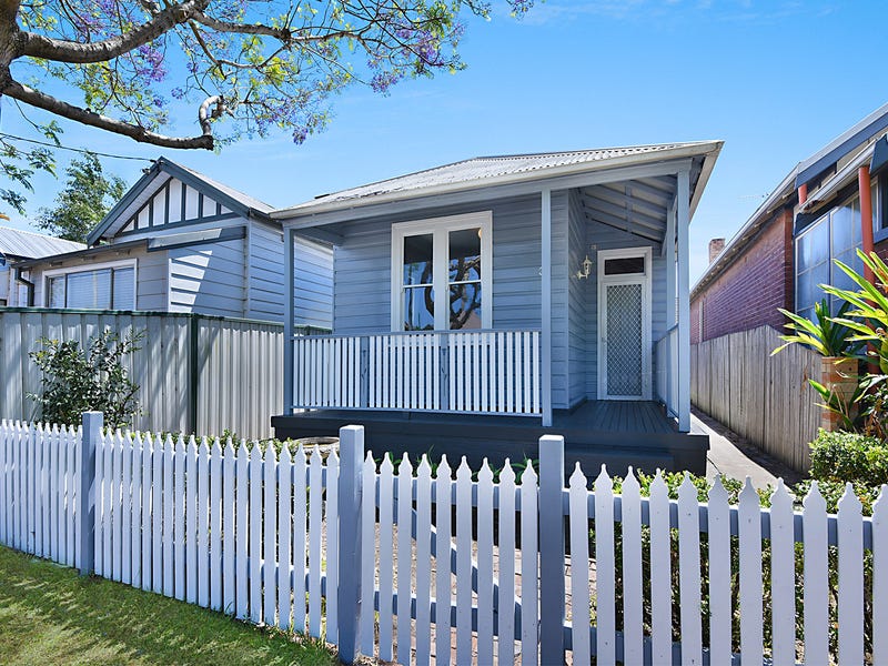 35 Street, Mayfield East, NSW 2304 35 Street, Mayfield East, NSW 2304