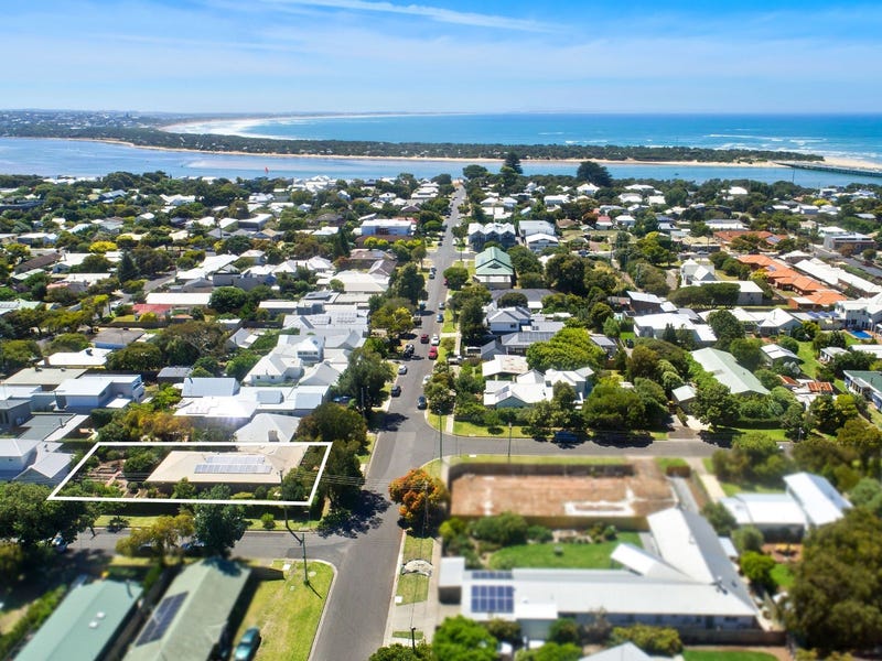 32 Ozone Road, Barwon Heads, VIC 3227
