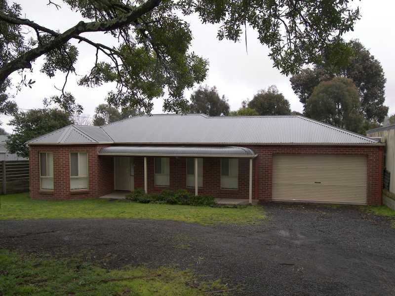 102 Inglis Street, Buninyong, Vic 3357 Property Details