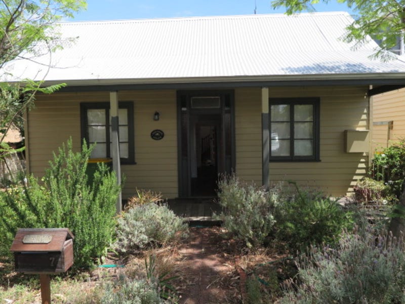 7 Pilbarra Street, White Gum Valley, WA 6162