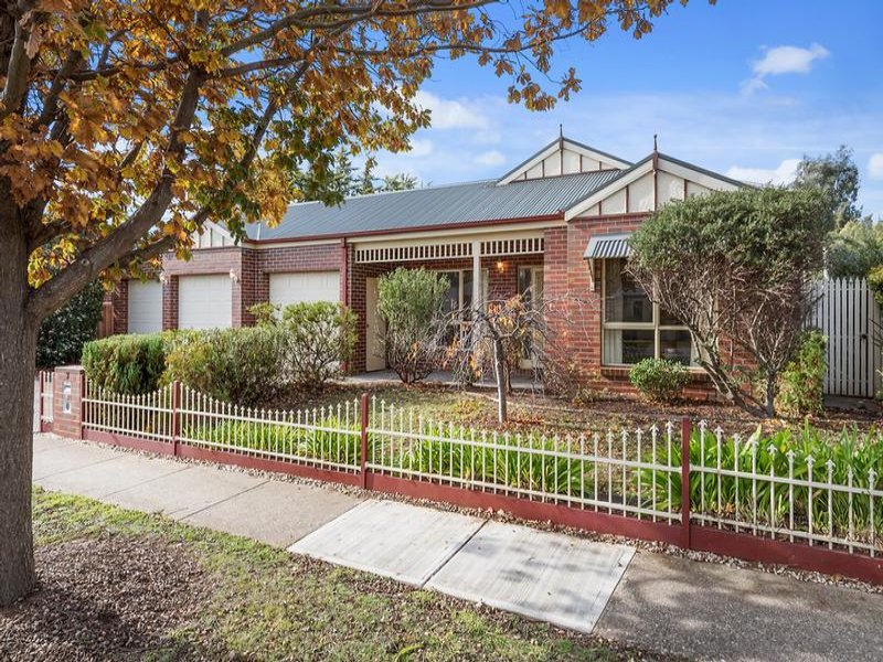 9 Belleview Drive, Sunbury, VIC 3429