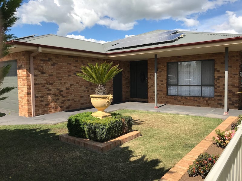 8 Thomas Court, Deniliquin, NSW 2710