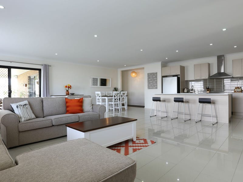 12 Baystone Place, Raceview, QLD 4305