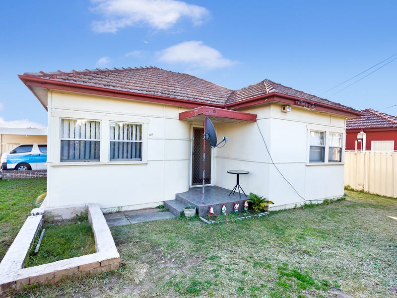 666 Woodville Road, Merrylands, NSW 2160 Property Details