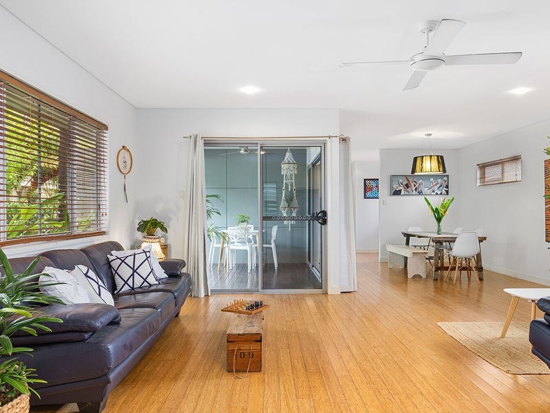 10 Matthew Flinders Drive, Cooee Bay, Qld 4703