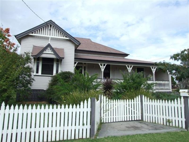 34 Fitzroy St, Warwick, Qld 4370 Property Details