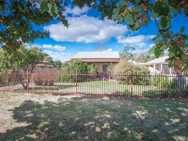 12 Foy Street, Lancefield, Vic 3435 Property Details