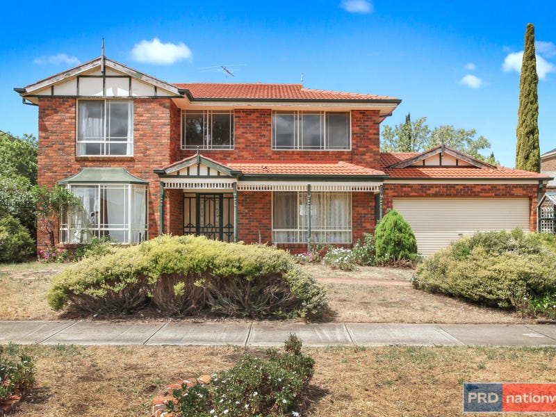 16 Gleneagles Drive, Melton West, VIC 3337