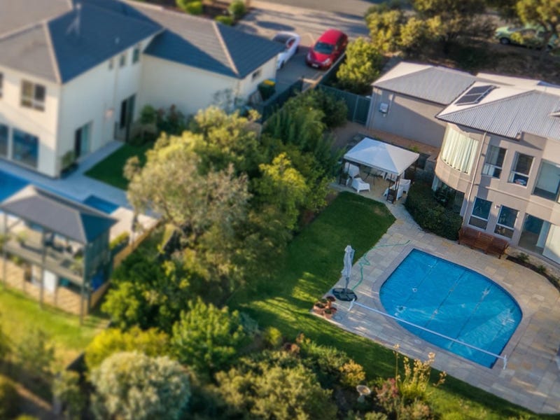 33 Highfield Drive, Craigburn Farm, SA 5051